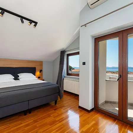 Villa Seaview Tia With Pool Zadar