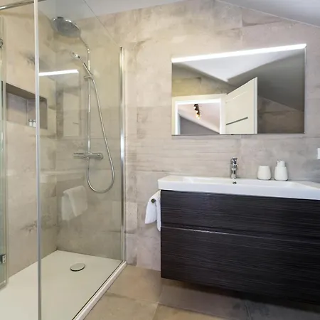 Villa Seaview Tia With Pool Zadar